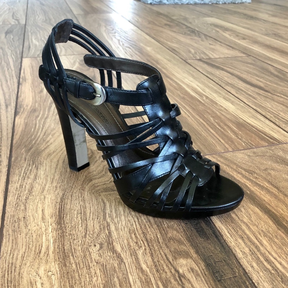 Circa Joan and David Sandal